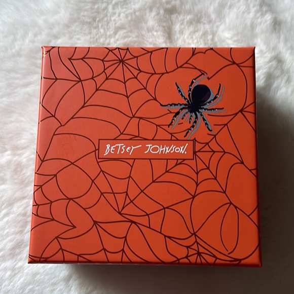 👻NWT/ PUNK N SPICE ghost earrings - Picture 6 of 9